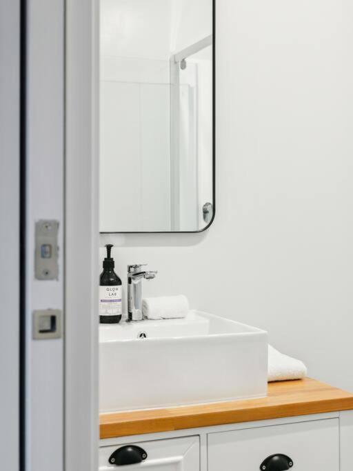 Appartamento 950M To Cbd - Instant Book Tidy Unit Gisborne Esterno foto